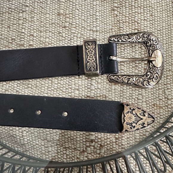 Western Belt, OS - Picture 2 of 11